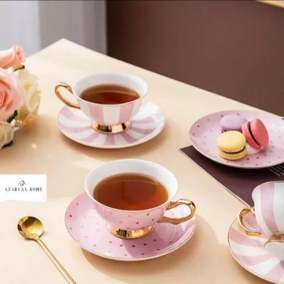 Conjunto Xícara com Pires de Porcelana Dubai – Estampa Listrada ou de Poá com Alça Dourada (50ml)
