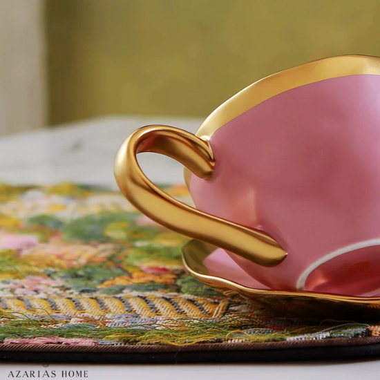 Conjunto Xícara de Chá Dubai em Porcelana Vitrificada com Alça e Borda Dourada – 50ml