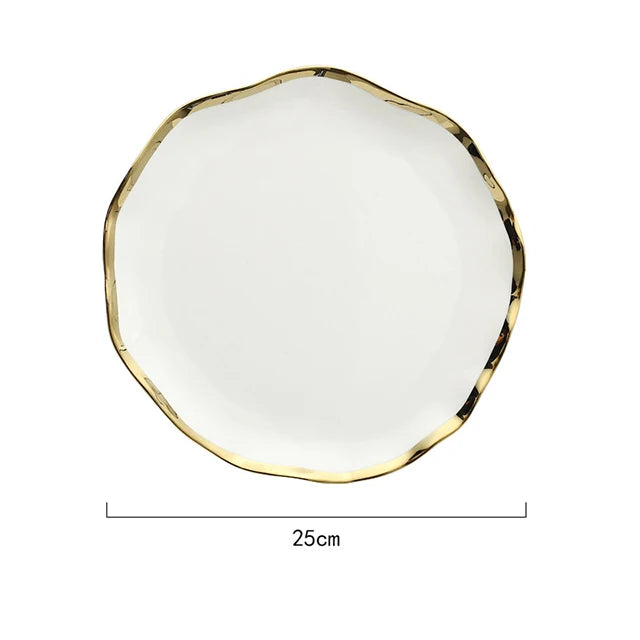 Conjunto de Louças em Cerâmica Preta e Branca com Borda Dourada – Elegância Atemporal com Design Esculpido