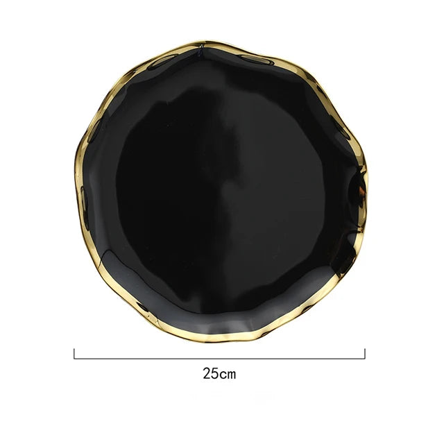 Conjunto de Louças em Cerâmica Preta e Branca com Borda Dourada – Elegância Atemporal com Design Esculpido