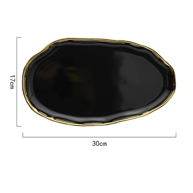Conjunto de Louças em Cerâmica Preta e Branca com Borda Dourada – Elegância Atemporal com Design Esculpido