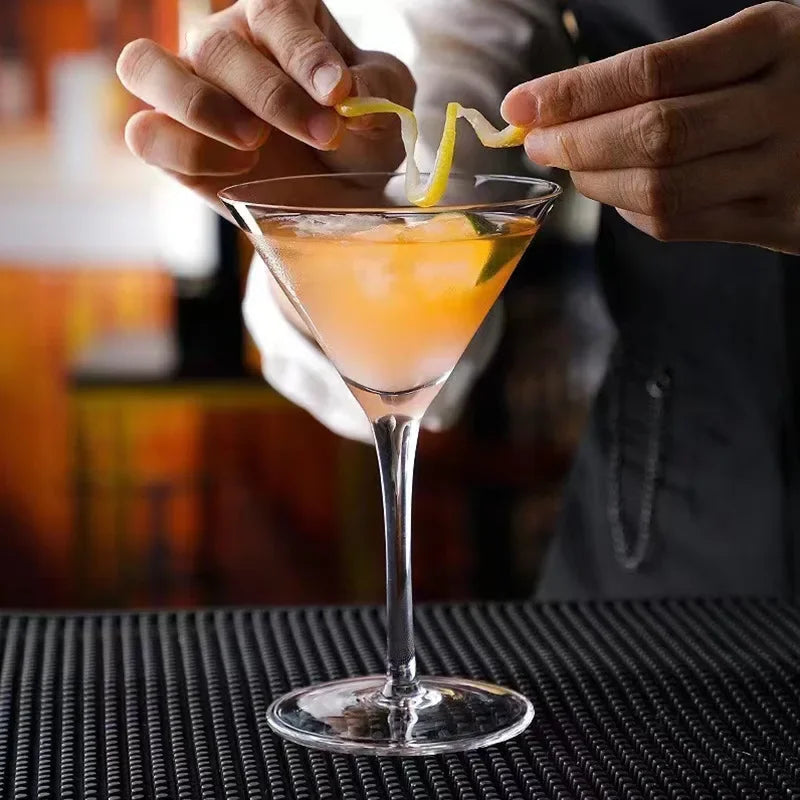 Taça de Martini em Vidro – Design Clássico Triangular para Coquetéis e Bar em Casa