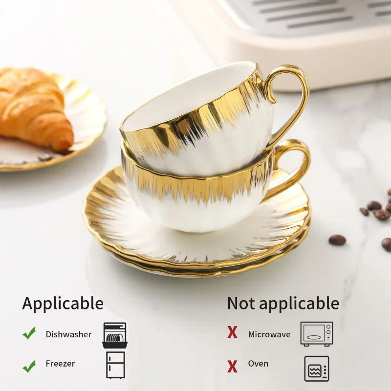 Conjunto Xícara, Pires e Colher com Detalhes Dourados – Cerâmica Fina para Café Espresso ou Chá (75ml)