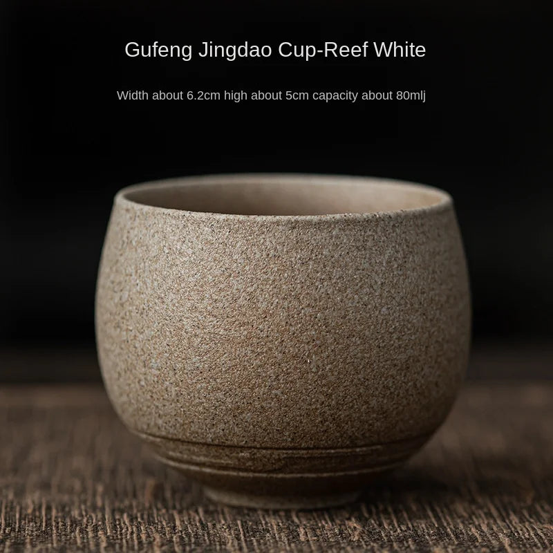 Xícara de Chá em Cerâmica Grés Estilo Japonês – Acabamento Artesanal e Formato Contemplativo