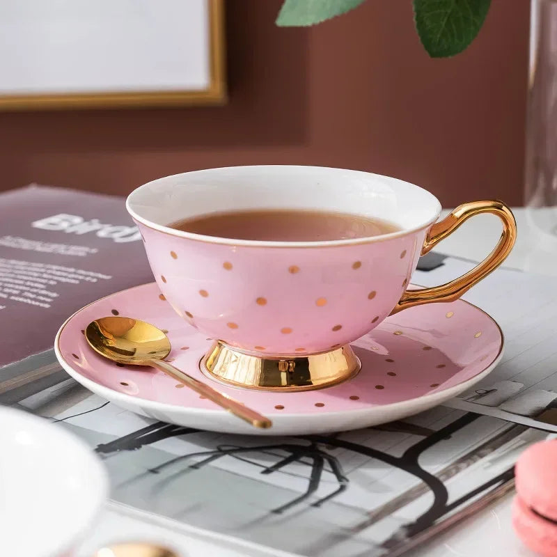 Conjunto Xícara com Pires de Porcelana Dubai – Estampa Listrada ou de Poá com Alça Dourada (50ml)