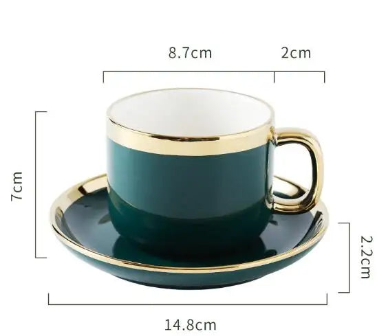 Caneca com  conjunto  de Pires em Cerâmica e Alça Dourada – Design Contemporâneo