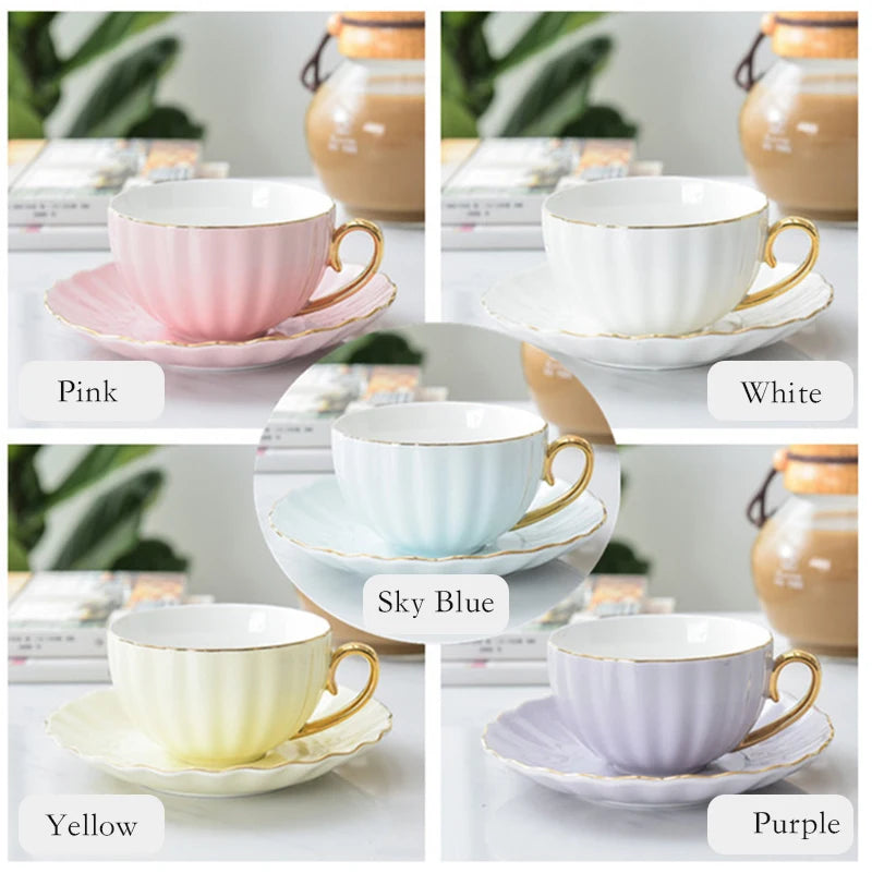 Xícara com Pires em Cerâmica Vitrificada – Cores Pastel com Alça Dourada e Design Texturizado