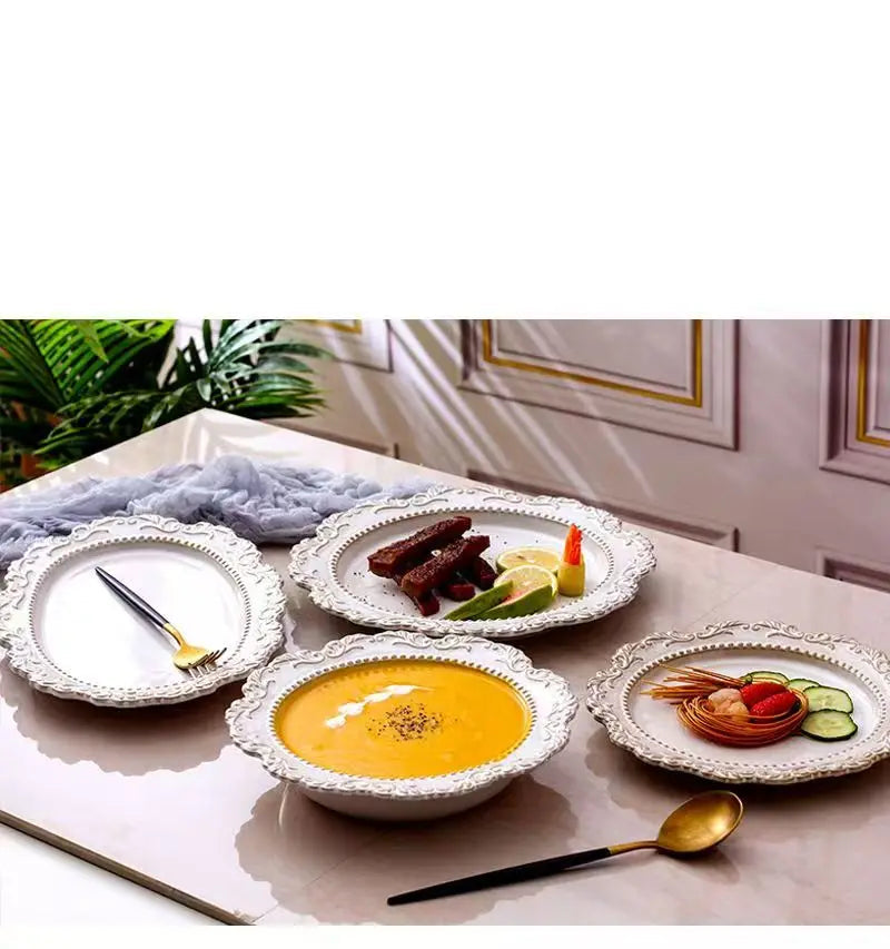 Louças Ornamentadas em Cerâmica com Relevo Clássico – Pratos, Canecas e Conjunto de Café Elegante