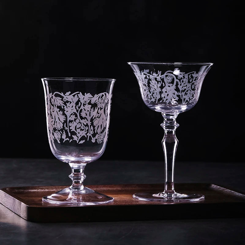 Taça de Coquetel em Cristal – Design Vintage para Drinks Autorais e Festas Elegantes