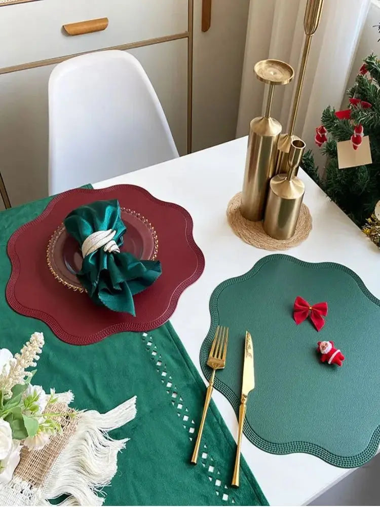 Jogo Americano em Couro PU com Formato Floral – Antiderrapante, Impermeável e Elegante