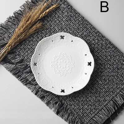 Pratos de Cerâmica com Textura Artesanal – Bordas Irregulares para Mesa Posta Natural e Elegante
