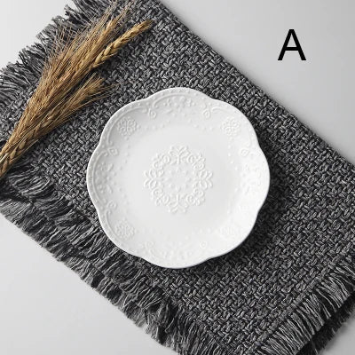 Pratos de Cerâmica com Textura Artesanal – Bordas Irregulares para Mesa Posta Natural e Elegante