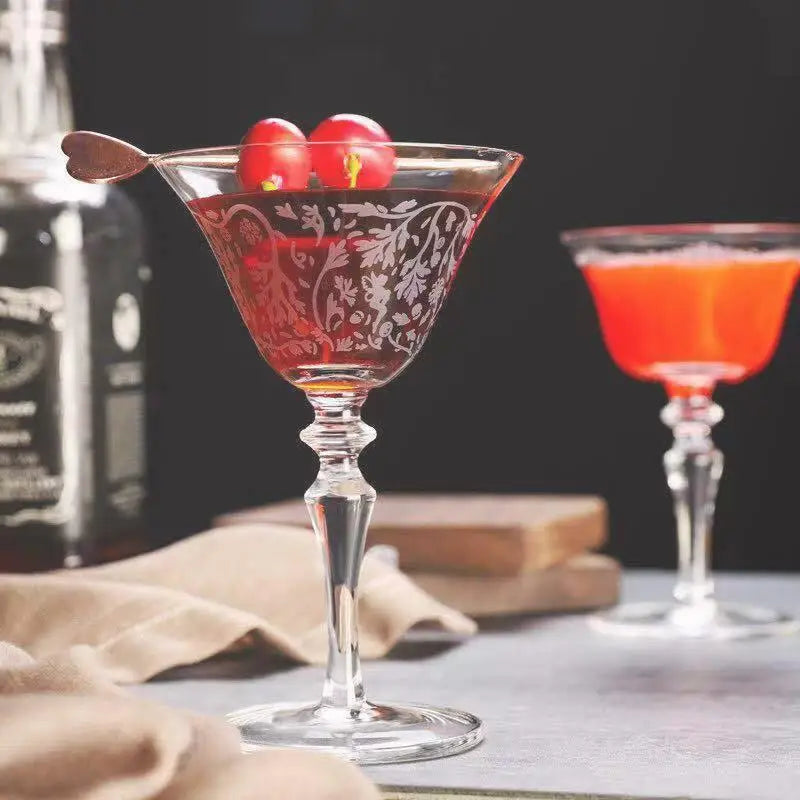 Taça de Coquetel em Cristal – Design Vintage para Drinks Autorais e Festas Elegantes