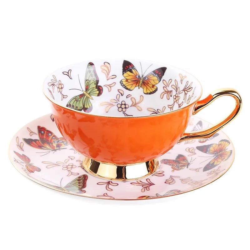 Xícara com Pires Jardineira em Porcelana Fina – Estampa de Borboletas Coloridas (220ml)
