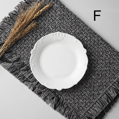 Pratos de Cerâmica com Textura Artesanal – Bordas Irregulares para Mesa Posta Natural e Elegante