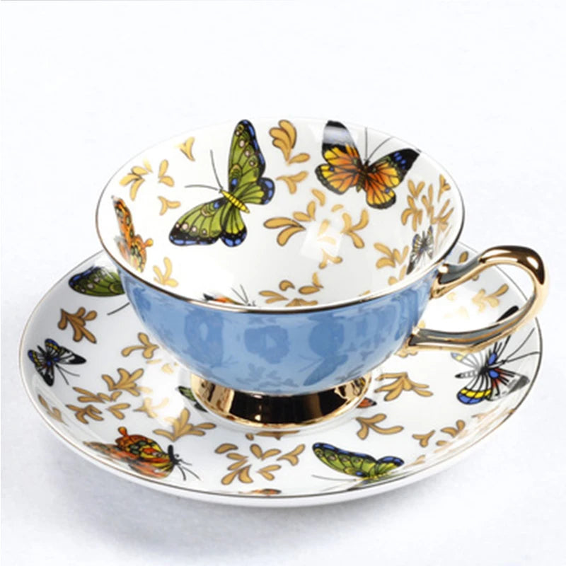 Xícara com Pires Jardineira em Porcelana Fina – Estampa de Borboletas Coloridas (220ml)